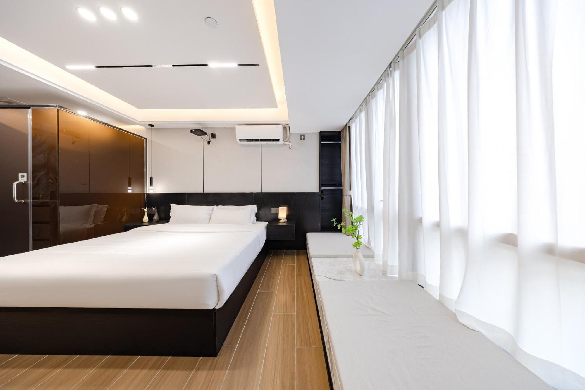 Yu Manju High-Floor Huge-Screen Audiovisual Hotel-Guangzhou Tower Zhujiang New Town Sports West Road Branch エクステリア 写真