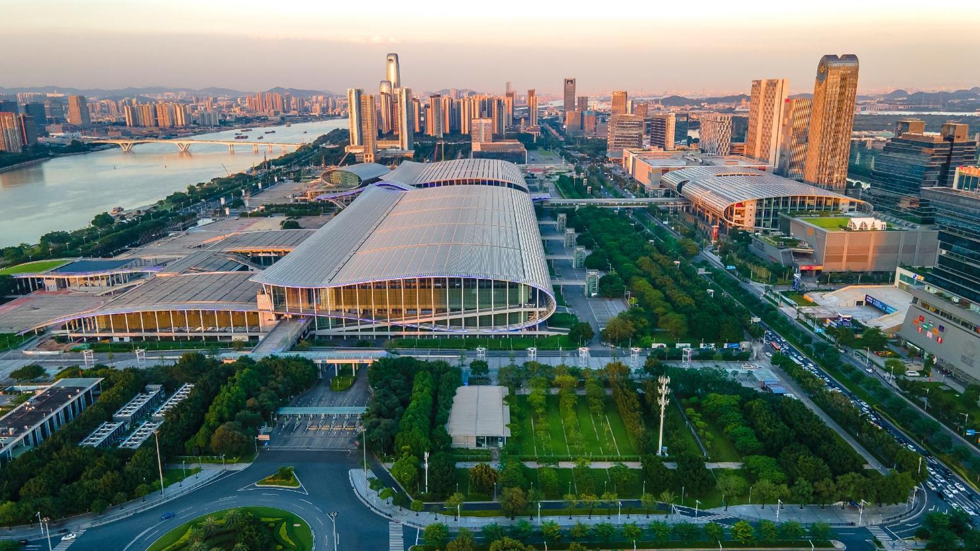 Yu Manju High-Floor Huge-Screen Audiovisual Hotel-Guangzhou Tower Zhujiang New Town Sports West Road Branch エクステリア 写真